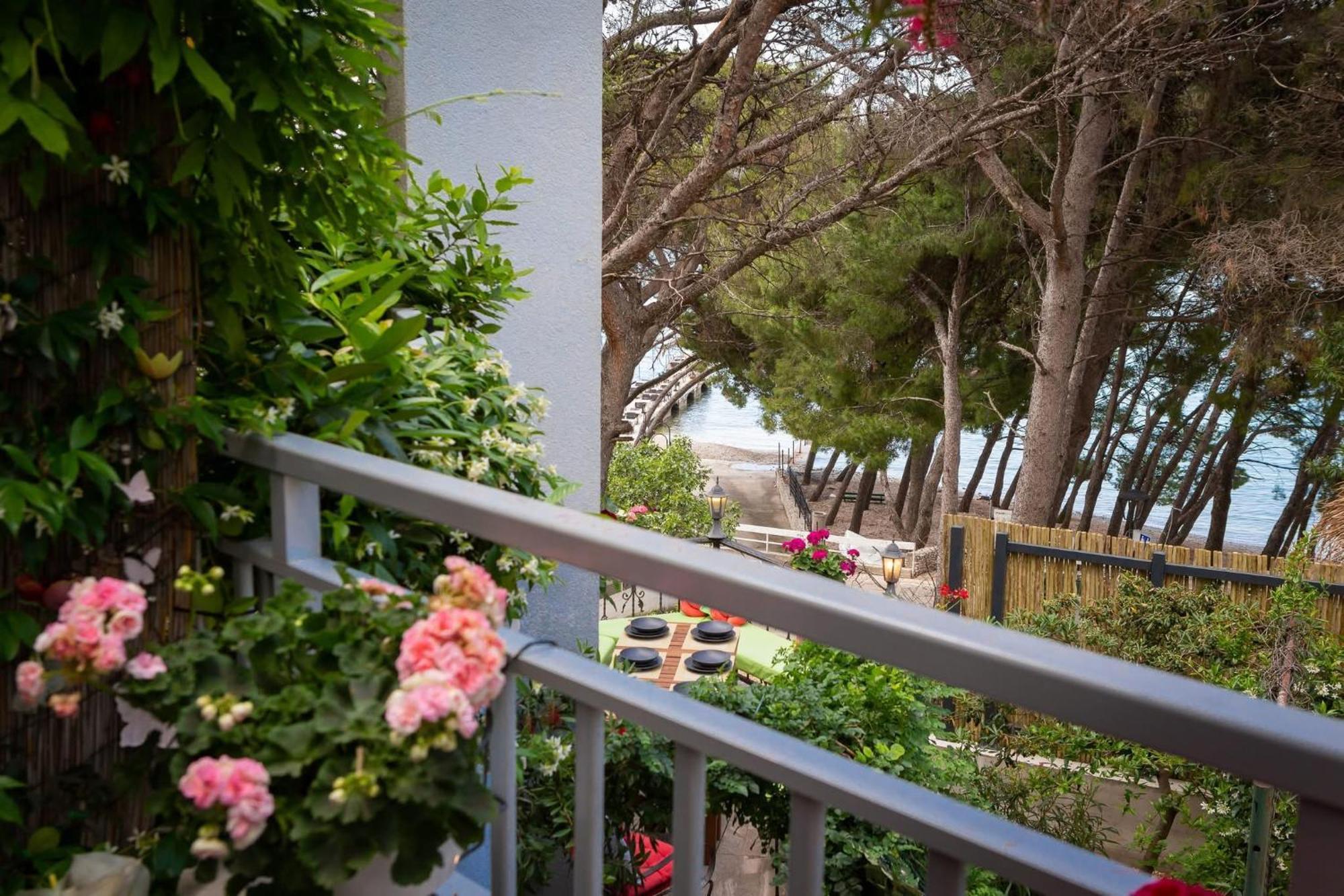 Beachfront Apartment Romilda Makarska Buitenkant foto
