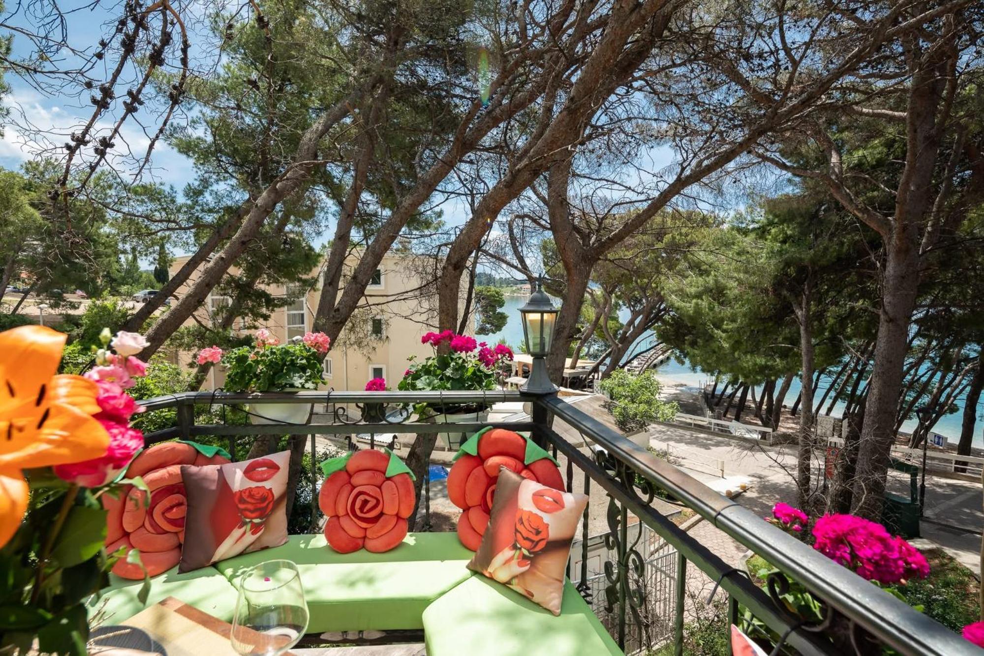 Beachfront Apartment Romilda Makarska Buitenkant foto